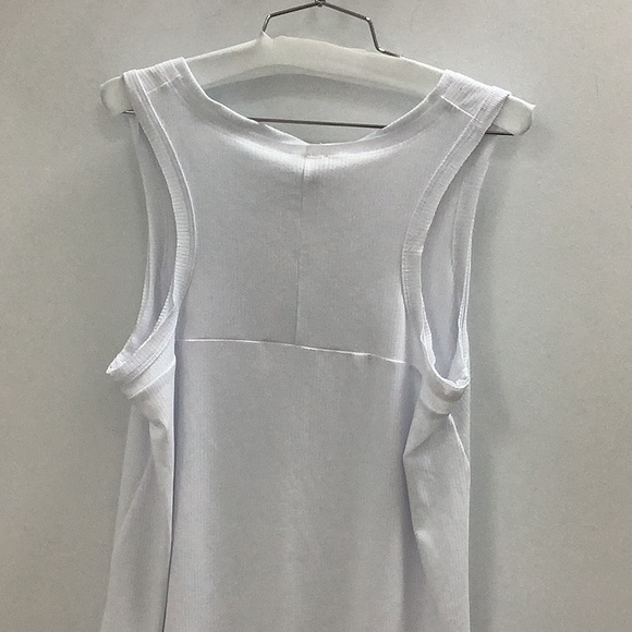 Alyssa Thomas – rib tank - Picture 3 of 4